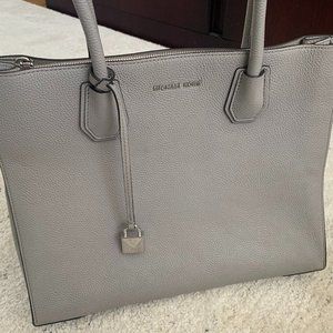 Michael Kors pebble tote bag